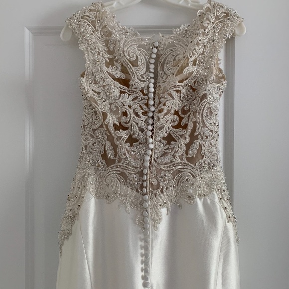 New Maggie Sottero Janelle Bridal Gown, Wedding 8 - Picture 5 of 9